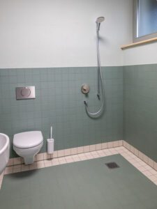 Plattenarbeiten WC-Anlagen Gellert Schulhaus Basel