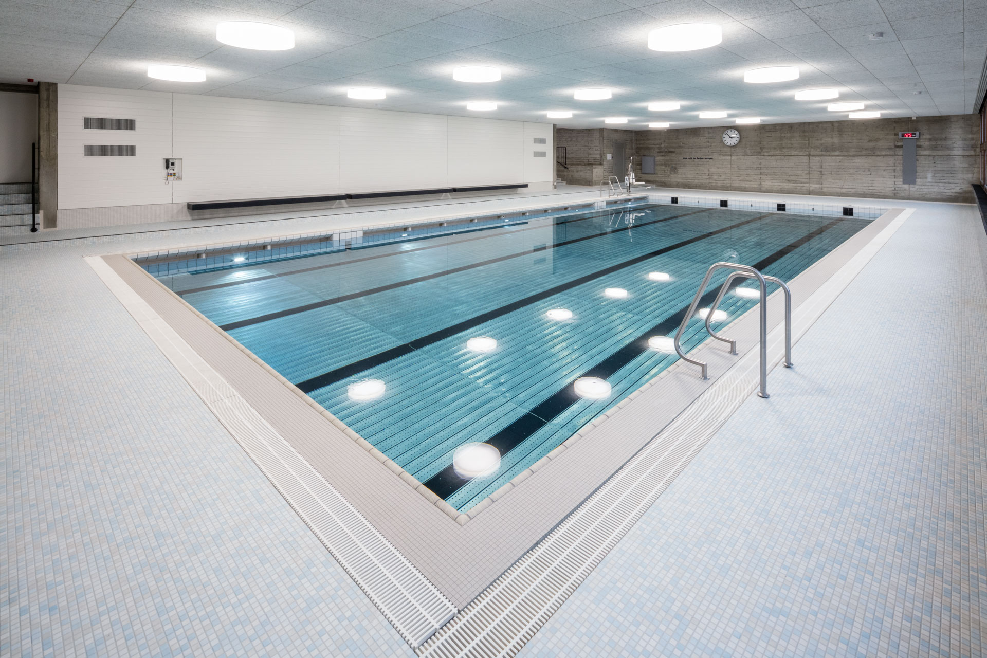 GANTER Basel AG Plattenarbeiten Mosaik Schwimmhalle Kleinhüningen Basel